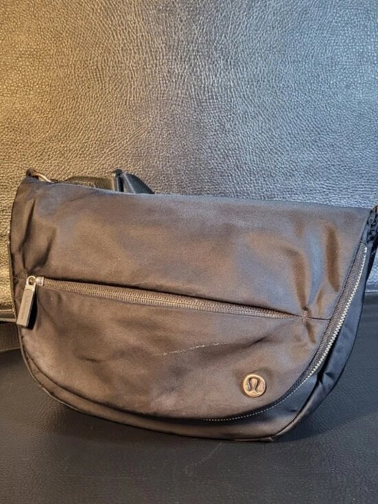 lululemon athletica Handbags - Lululemon All Night Festival Bag 5L